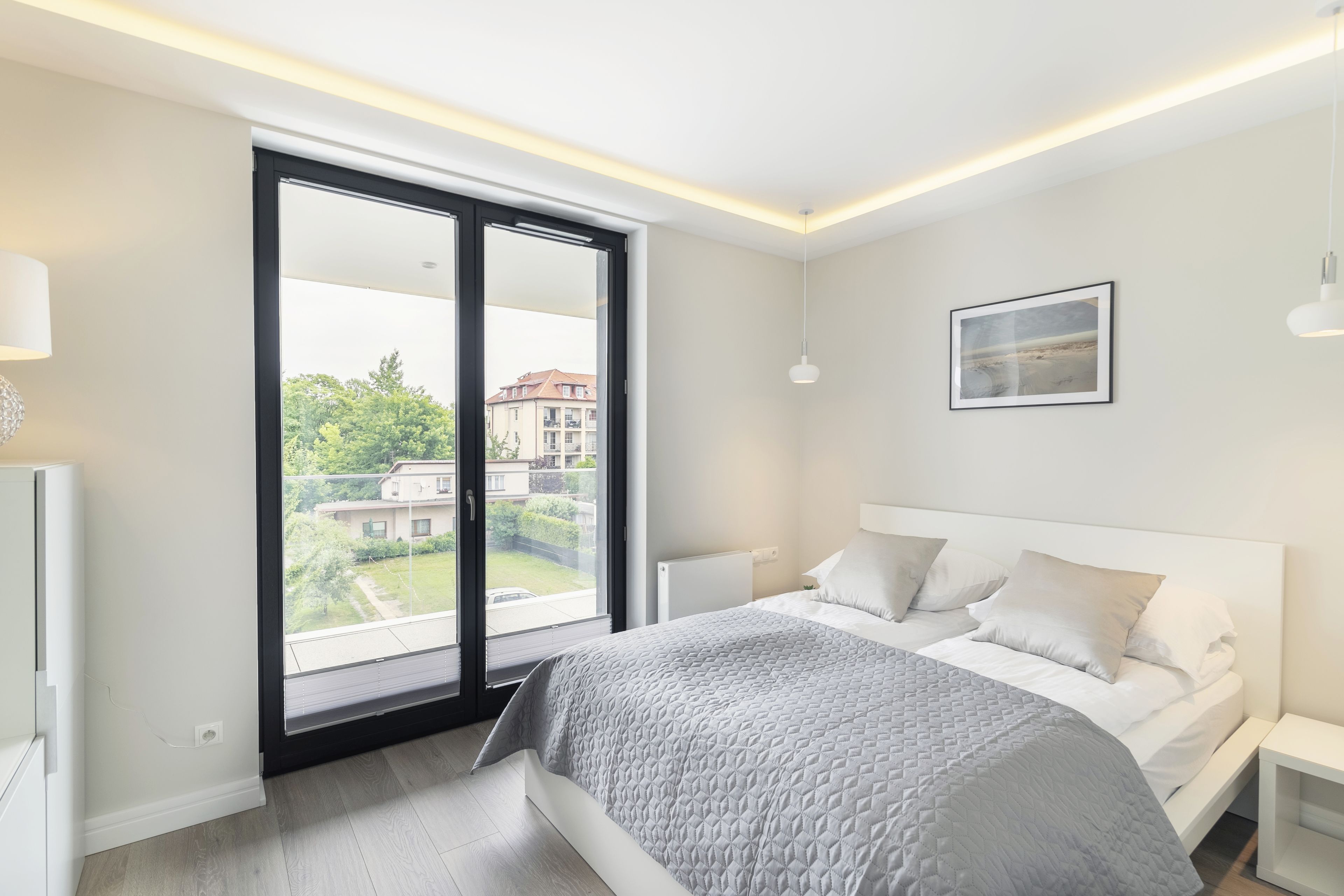 1 bedroom, individually decorated, individually furnished