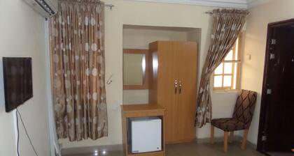 Avery Hotel
