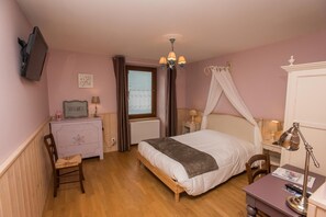 1 chambre, rideaux occultants, chambres insonorisées