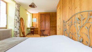 1 Schlafzimmer, Verdunkelungsvorhänge, schallisolierte Zimmer