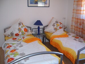 أسرّة أطفال/رضّع (مجانًا) وأسرّة مجانية قابلة للطي وواي فاي مجانًا