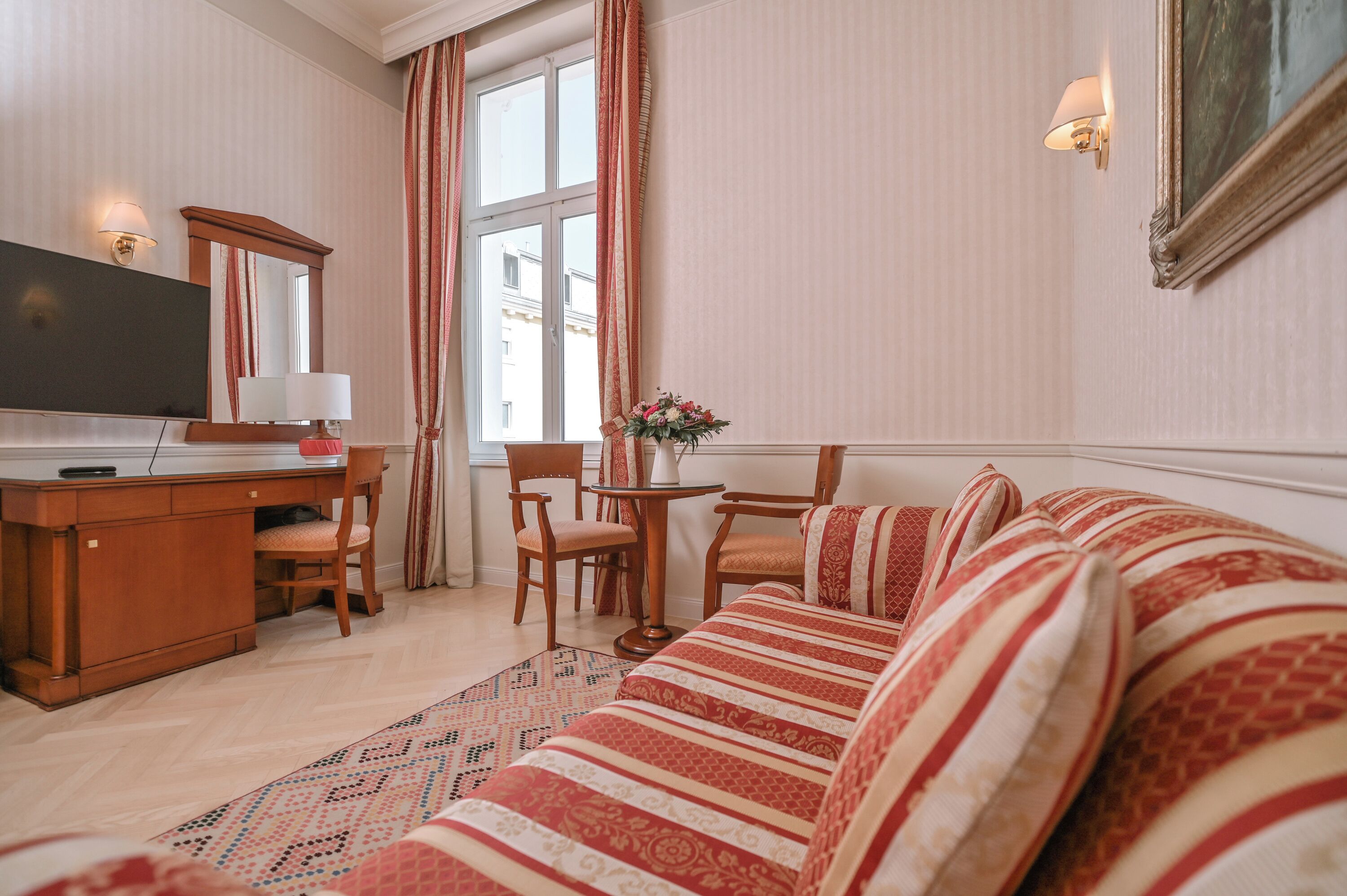 客房内保险箱、遮光窗帘、婴儿床、免费 WiFi