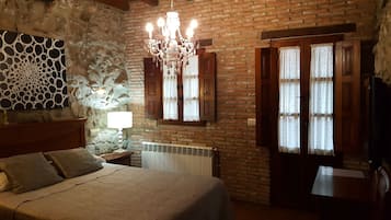 Kamer, 1 twee- of 2 eenpersoonsbedden | Babybedden, gratis wifi, beddengoed