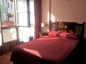 雙人或雙床房 | 免費搖籃/嬰兒床、免費無線上網、床單