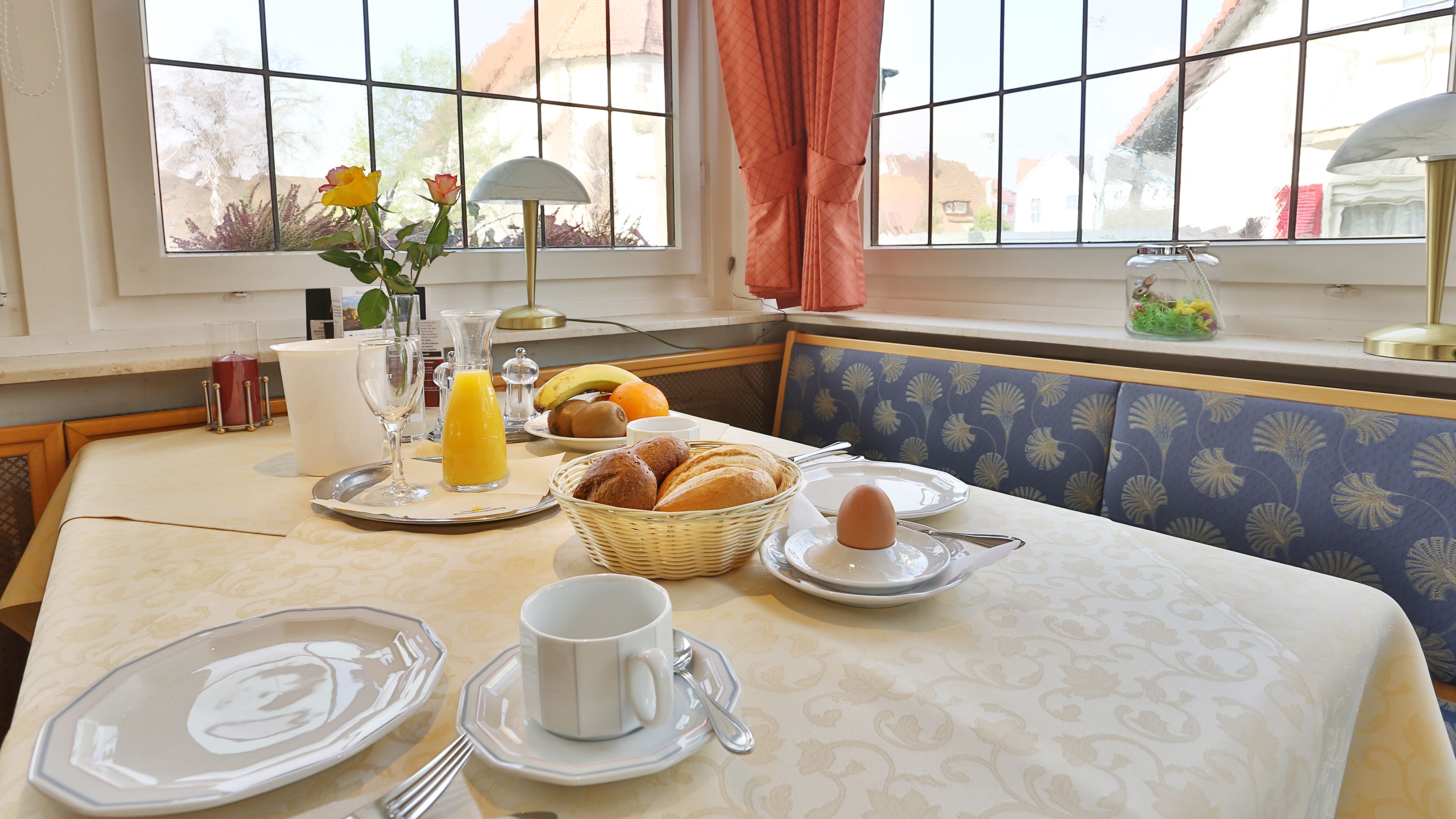 daily continental breakfast (eur 11.00 per person)