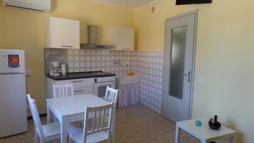 Căn hộ | Bếp riêng | Tủ lạnh, lò nướng, bếp nấu, dụng cụ pha espresso