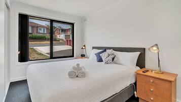 Superior Apartment, 2 Bedrooms, Kitchen, Mountain View | Premium bedding, down comforters, Tempur-Pedic beds