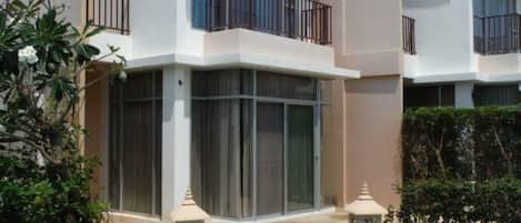 Two Bedrooms House  | Terrace/patio