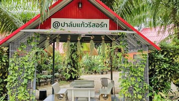 Bungalow | Living area | LED TV