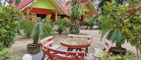 Suite | Desk, free WiFi