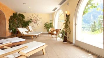 Body treatments, 1 treatment room, manicures and pedicures