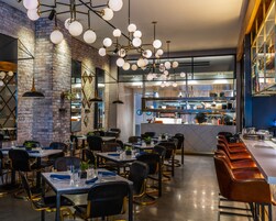 Breakfast, lunch, dinner served; American cuisine 