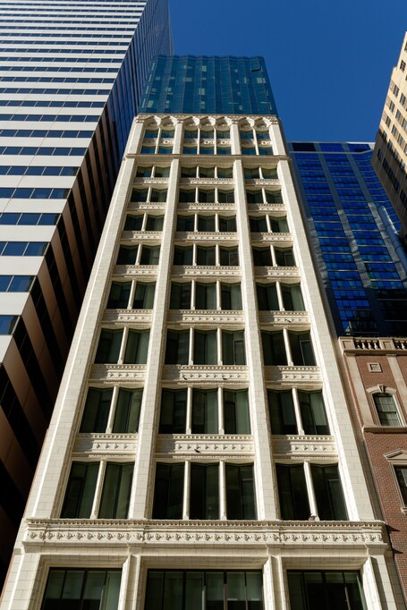 Arlo Chicago - Image 12