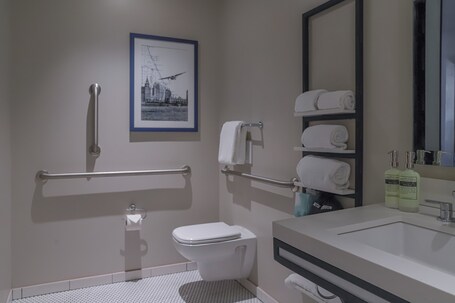 Arlo Chicago - Image 25