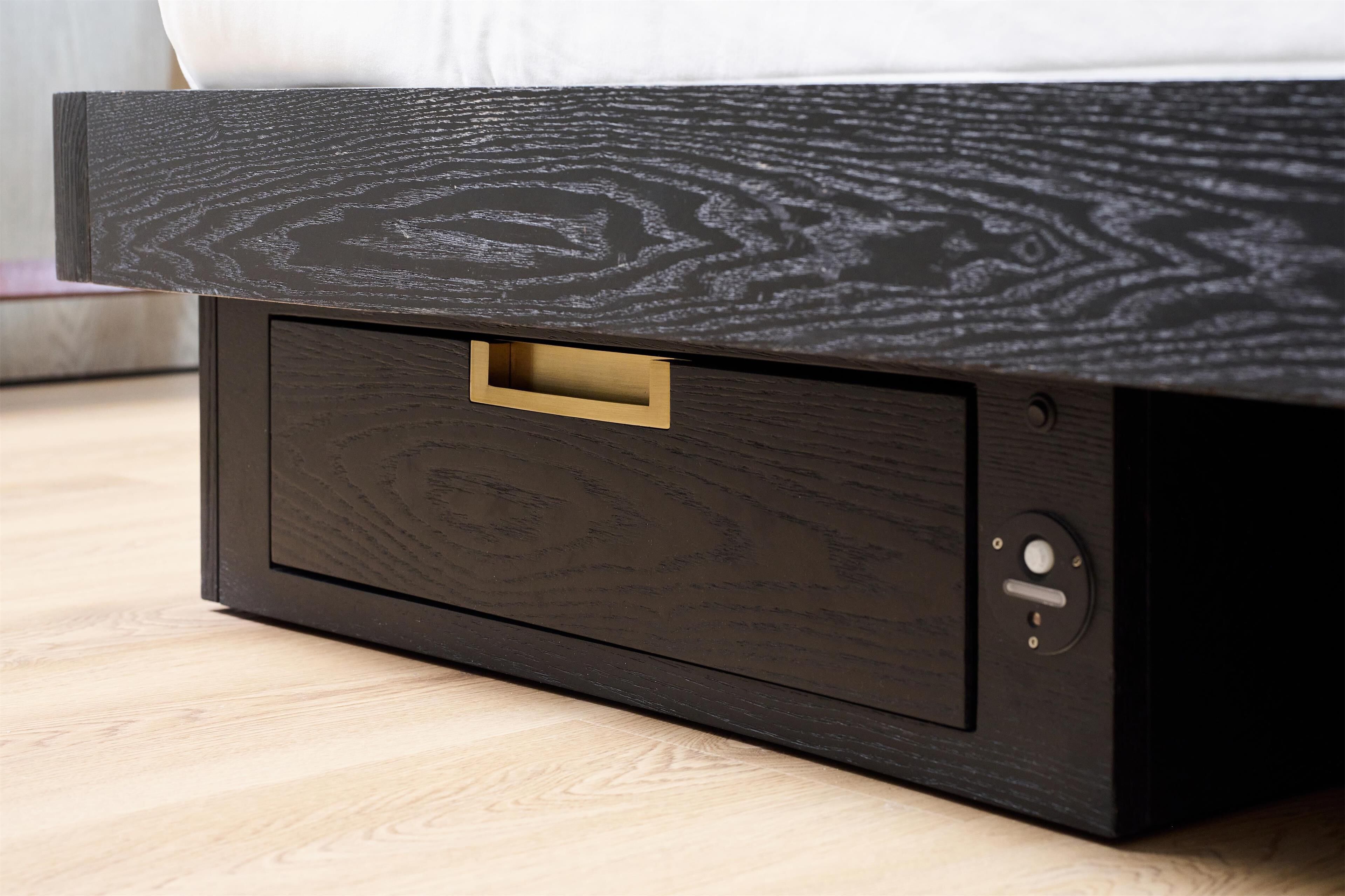 in-room safe, desk, laptop workspace, blackout curtains