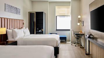 Rom, 2 queensize-senger | Safe på rommet, skrivebord og skrivebord for bærbar PC