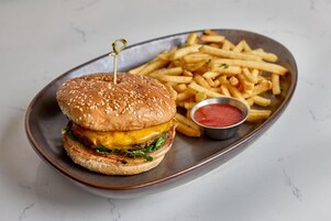 Alimentos y bebidas