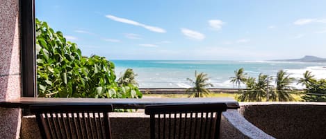 Kamar Quadruple, balkon, pemandangan samudra | Meja kerja dan kedap suara