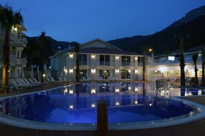 Front of property – evening/night - The Blue Lagoon Deluxe Hotel (Fethiye)
