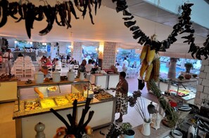 Breakfast, lunch and dinner served - The Blue Lagoon Deluxe Hotel (Fethiye)