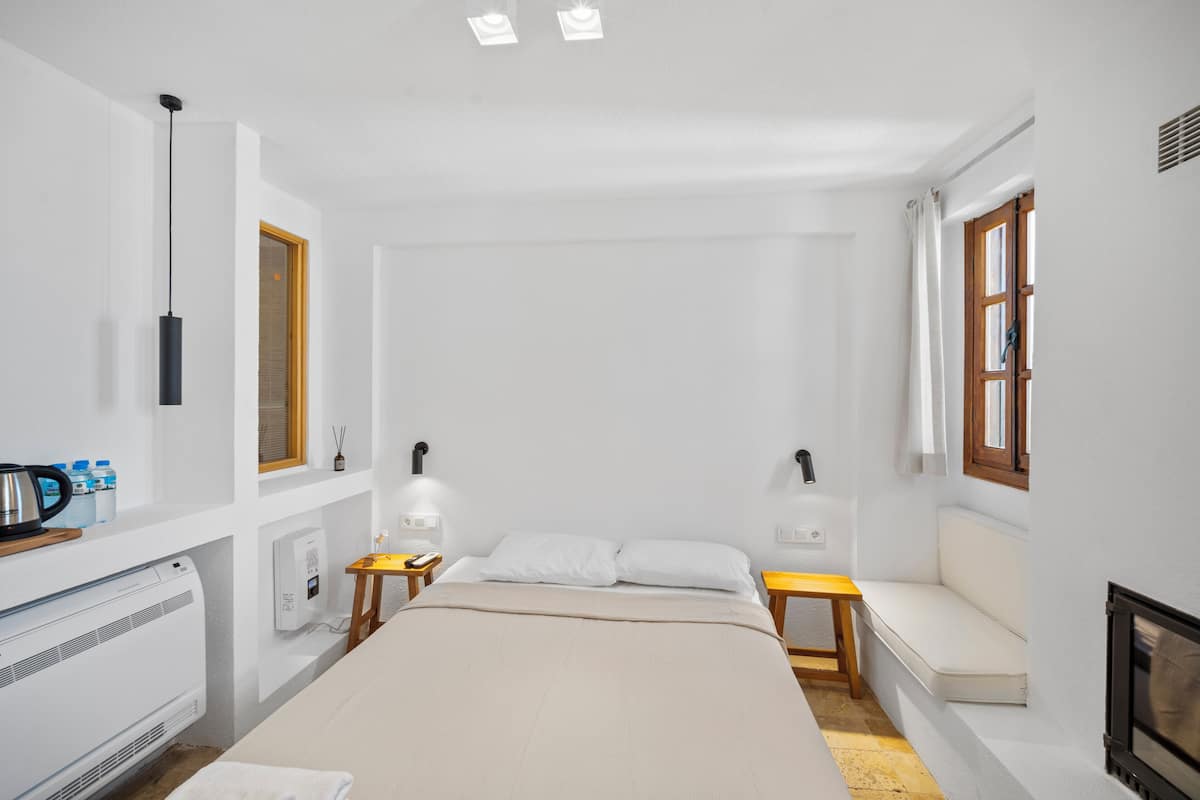 Superior Room | 2 bedrooms, in-room safe, free WiFi