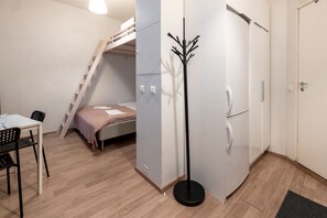Comfort Studio, 2 Queen Beds, Non Smoking | Soundproofing, iron/ironing board, free WiFi, bed sheets