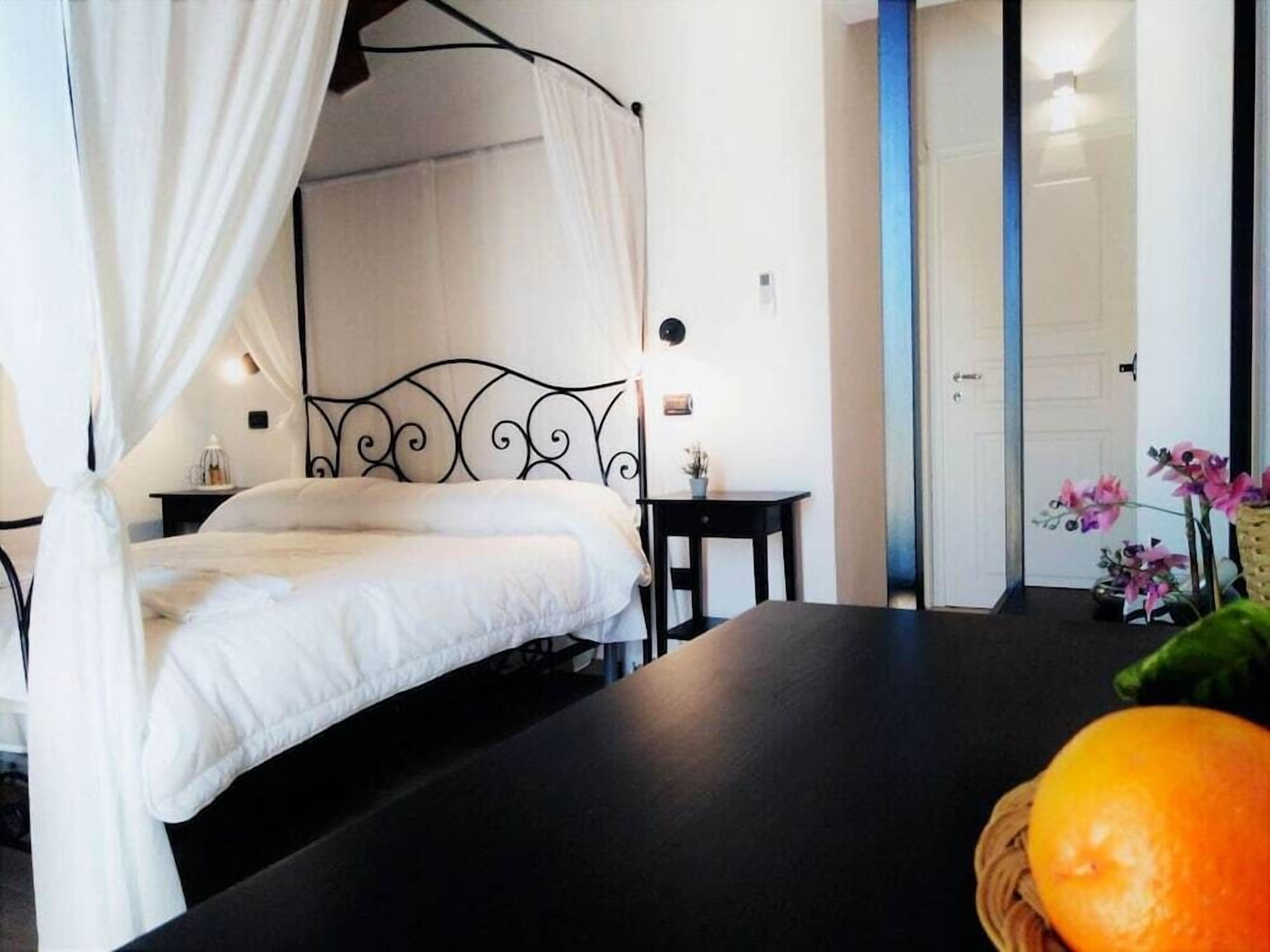 Minibar, két bảo mật tại phòng, bàn, phòng cách âm 