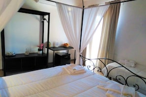 Minibar, in-room safe, desk, soundproofing - Residence Noto Marina (Noto)