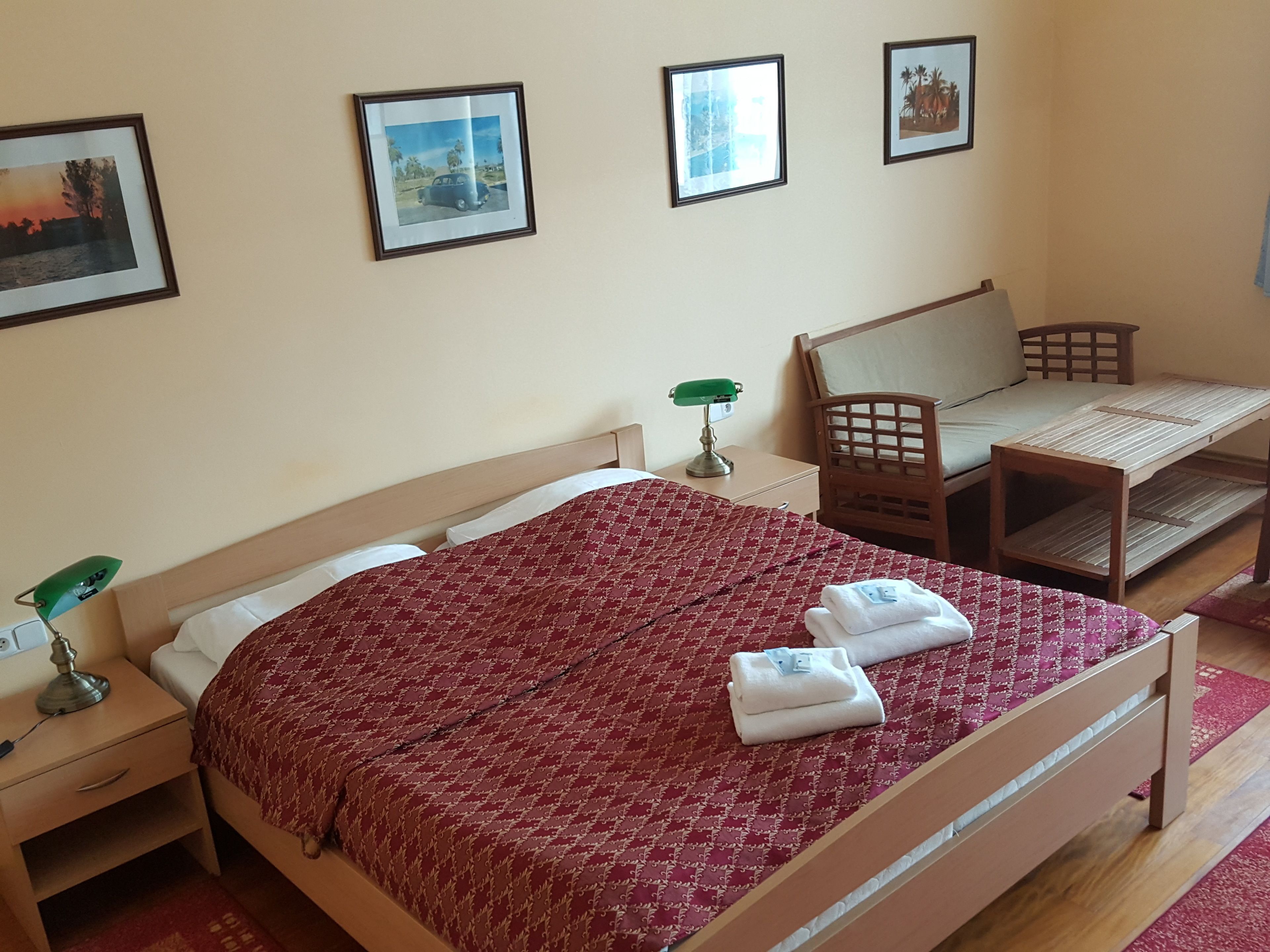 Deluxe Double Room, Hot Tub | In-room safe, desk, iron/ironing board, cribs/infant beds