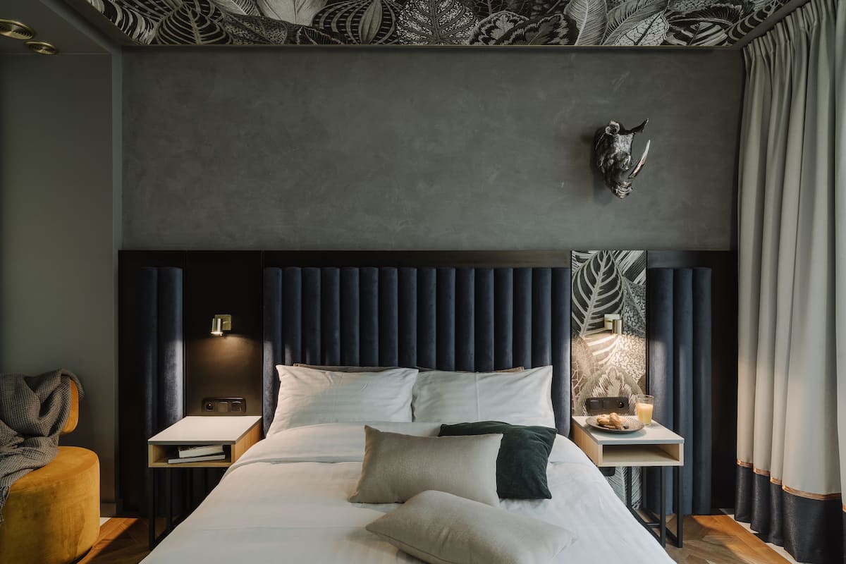 Ropa de cama de alta calidad, decoración personalizada y escritorio