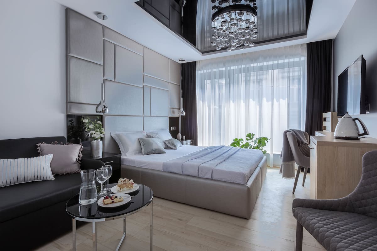 Ropa de cama de alta calidad, decoración personalizada y escritorio