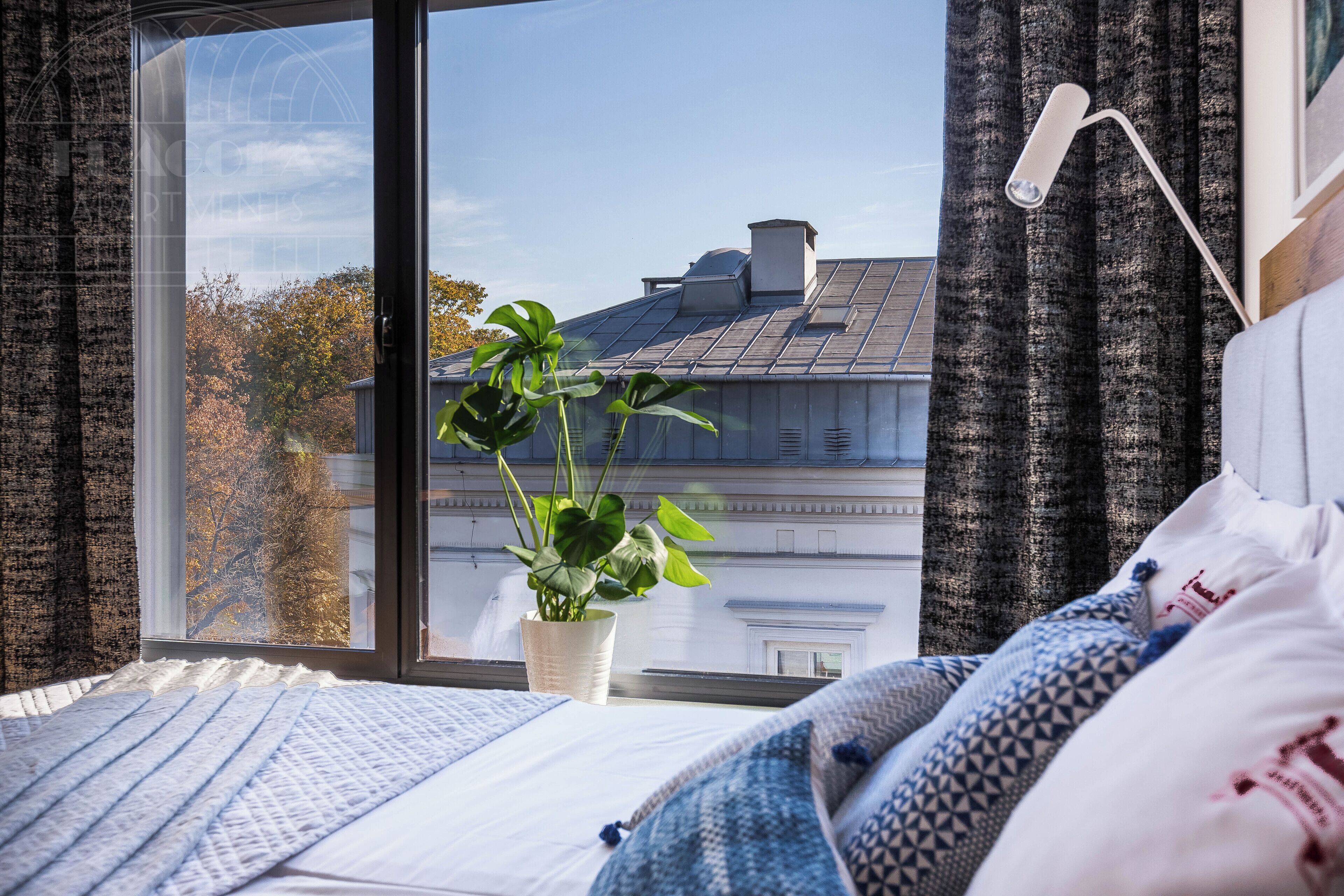 Literie de qualité supérieure, décoration personnalisée, bureau
