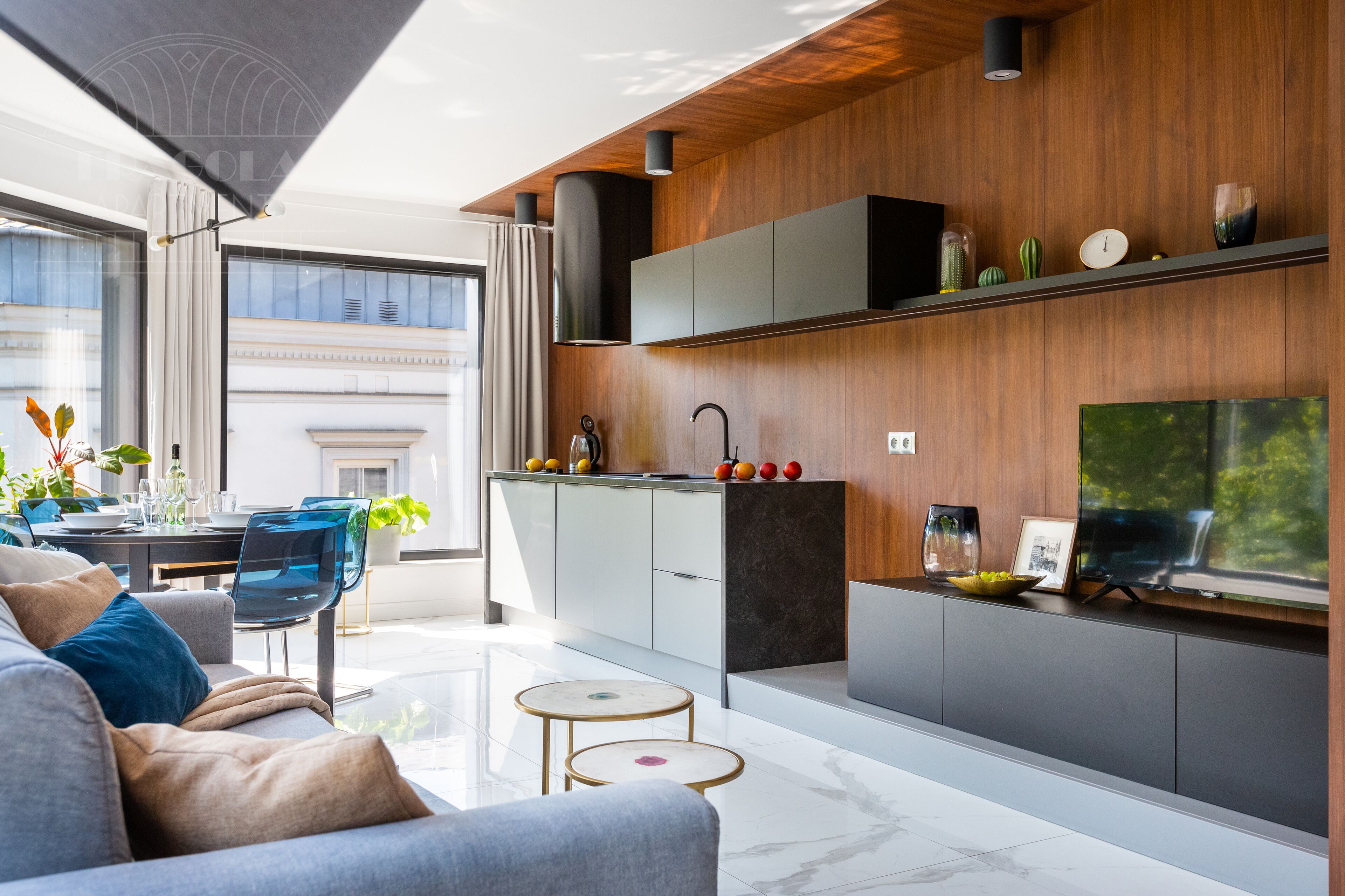 premier apartment, 1 bedroom, kitchen, city view | private kitchen | fridge, microwave, electric kettle, toaster