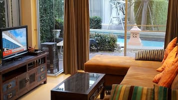 Two Bedrooms House | Living area | Flat-screen TV