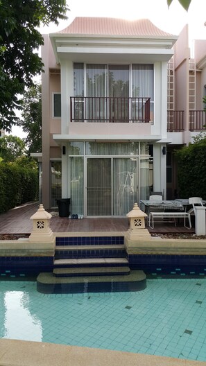 Two Bedrooms House | ลานระเบียง/นอกชาน