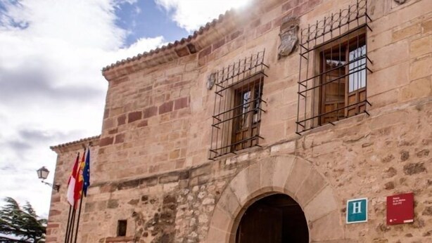 Vista frontal de la propiedad