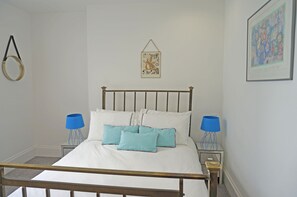 Apartamento design, 2 quartos | 2 quartos, ferros/tábuas de passar roupa, berços grátis