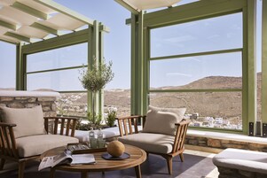 Superior Suite, Sea View | In-room safe, laptop workspace, blackout drapes, soundproofing