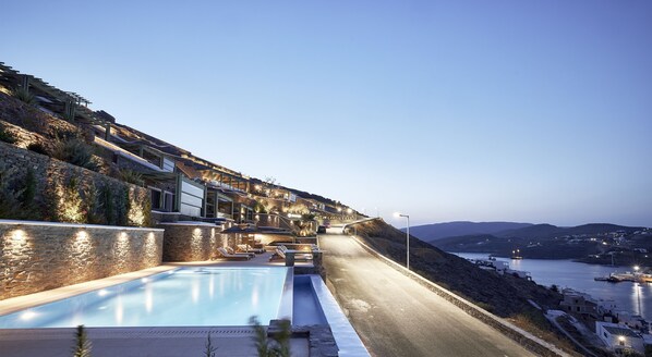 Seasonal outdoor pool