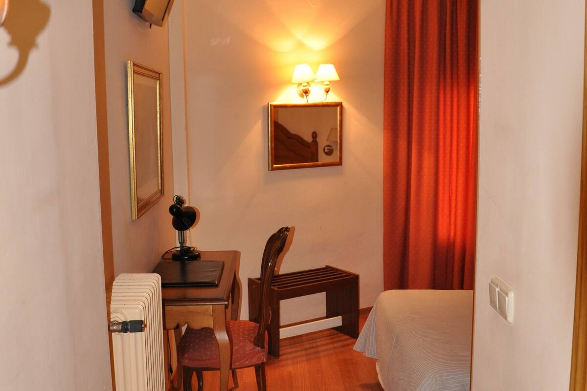 Desk, free cots/infant beds, rollaway beds, free WiFi