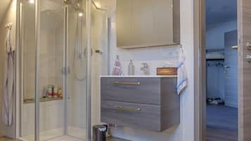 Deluxe Single Room | Room amenity