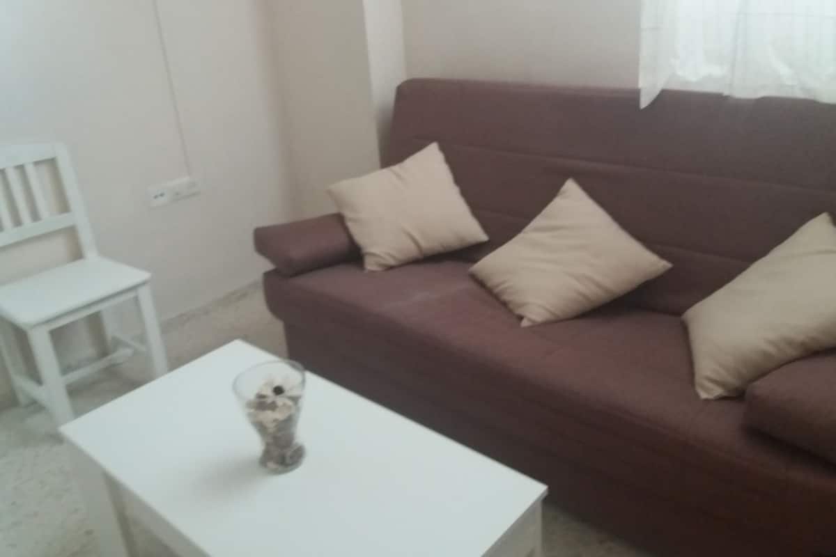 Family Studio | Desk, free WiFi