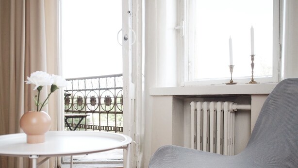 Deluxe-Apartment, Mehrere Betten | Wohnzimmer | Smart-TV