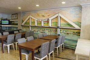 Flat-screen TV - Omega Inn Hotel (Istanbul)