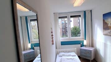 Single Room | Free WiFi, bed sheets