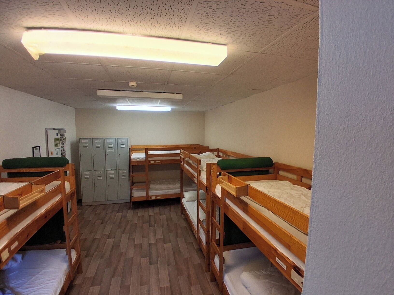 Shared Dormitory (Achtbettzimmer)