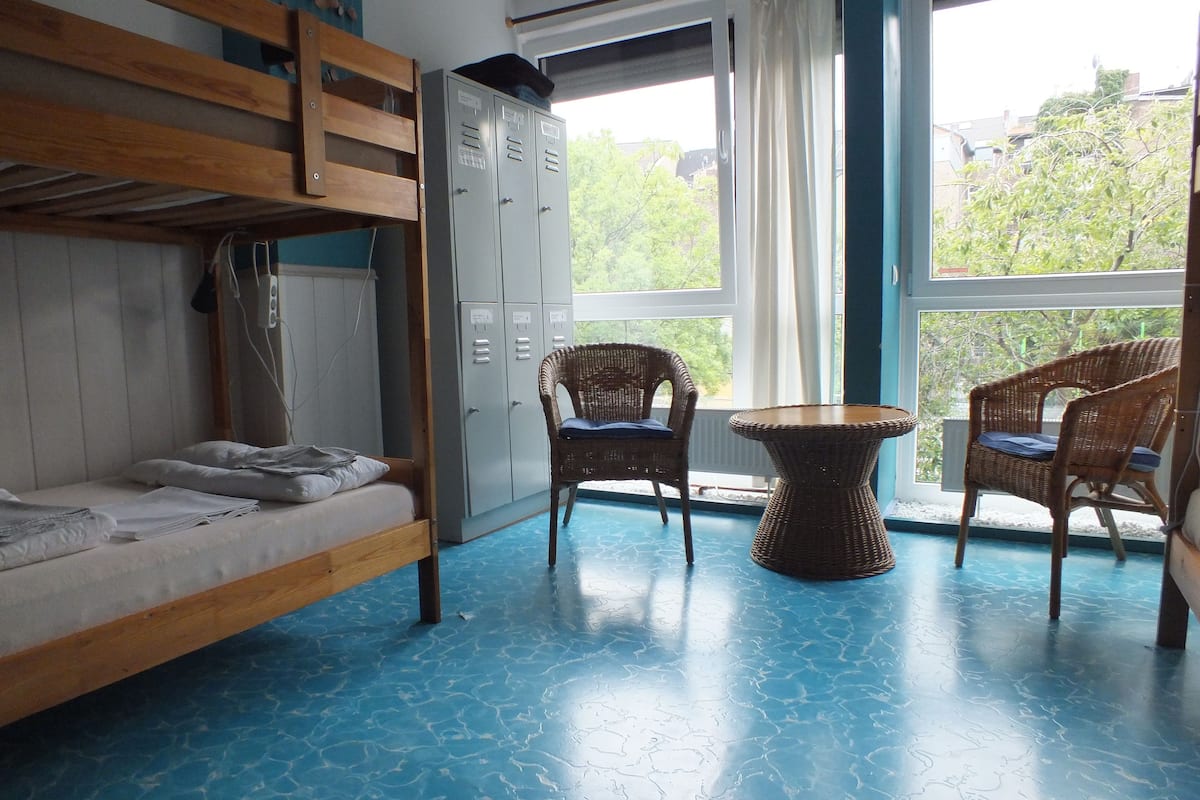 Shared Dormitory (Sechsbettzimmer) | Free WiFi, bed sheets