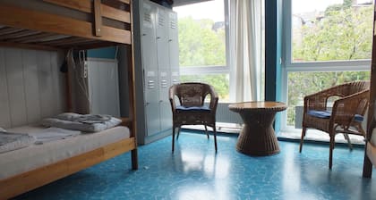 Max Hostel