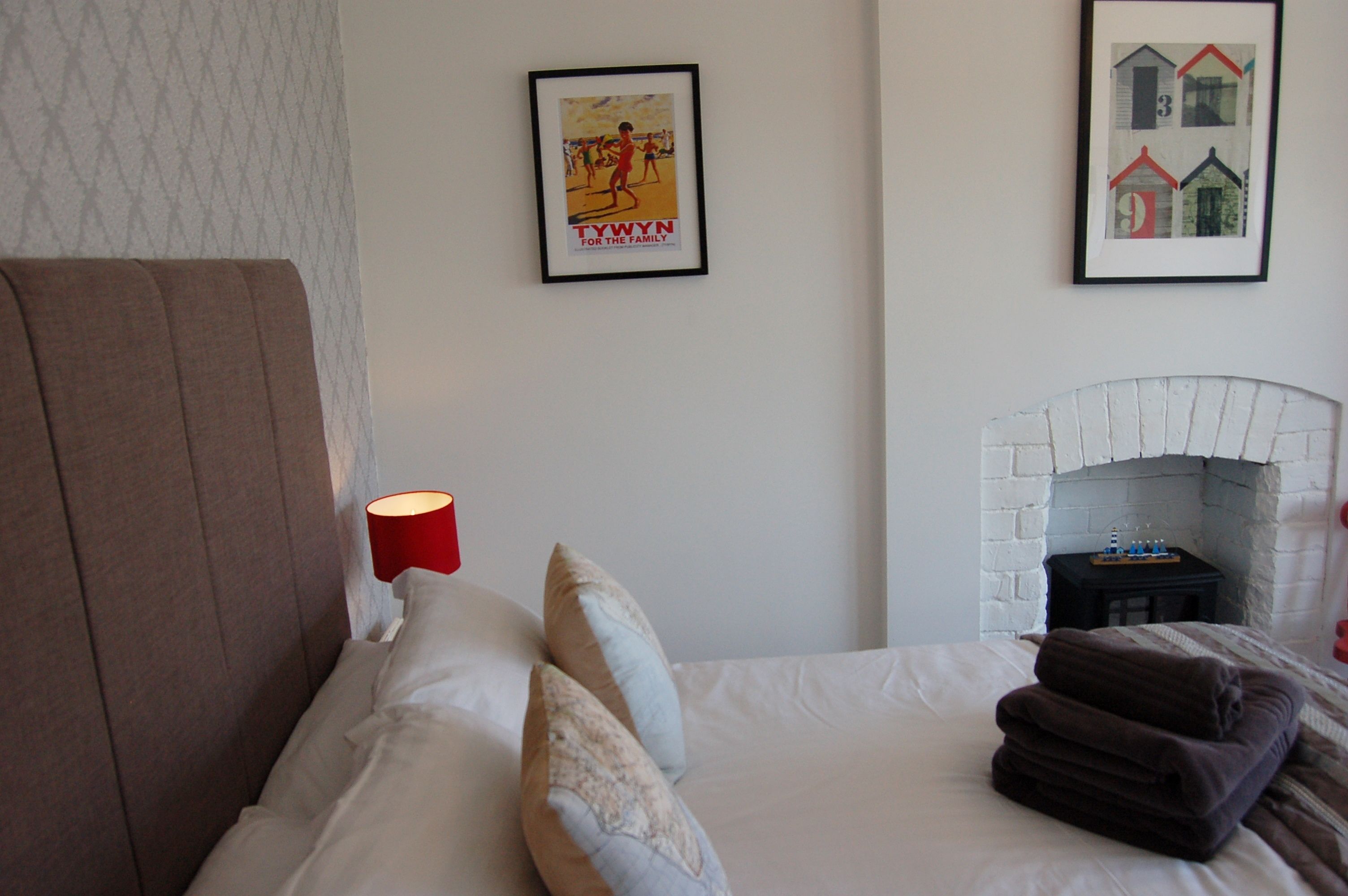 Double Room, Shared Bathroom (with Fire Feature - Room Six) | Rollaway beds, free WiFi, bed sheets