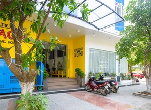 Free self parking - Raon Apartment & Hotel (Da Nang)